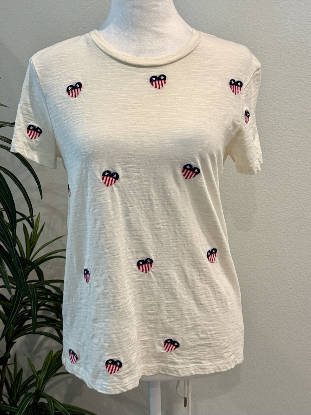 Lucky Brand Top USA Red White Blue Sewn Hearts Short Sleeve Lightweight S